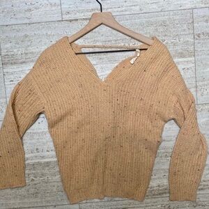 Sky & Sparrow V-neck open back sweater. Size Small